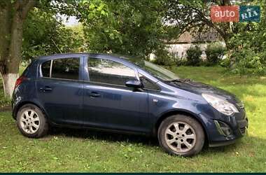 Хетчбек Opel Corsa 2013 в 