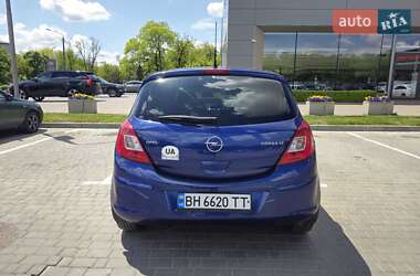 Хэтчбек Opel Corsa 2007 в 
