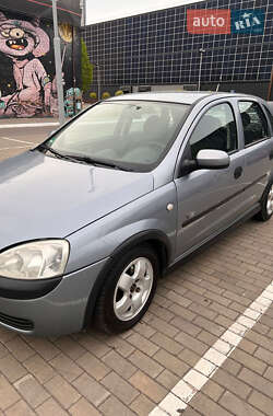 Хэтчбек Opel Corsa 2003 в 