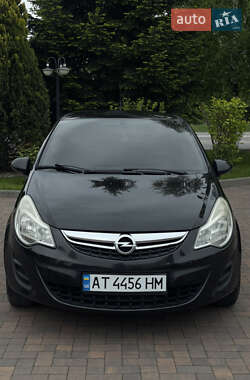 Хэтчбек Opel Corsa 2012 в Ивано-Франковске