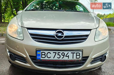 Хэтчбек Opel Corsa 2008 в Львове