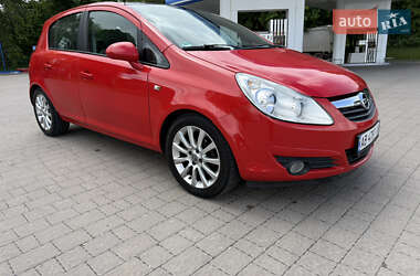 Хэтчбек Opel Corsa 2008 в 