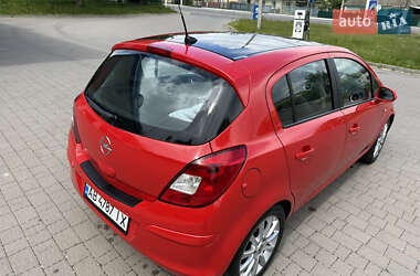 Хэтчбек Opel Corsa 2008 в 