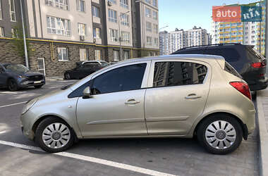 Хетчбек Opel Corsa 2007 в 