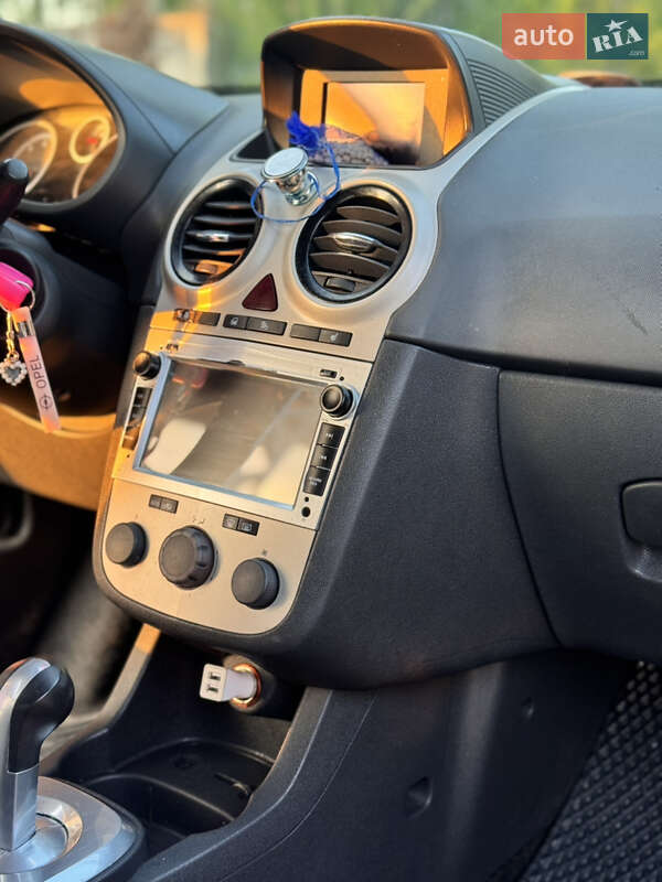 Хетчбек Opel Corsa 2008 в Покрові
