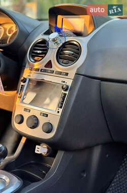 Хетчбек Opel Corsa 2008 в 