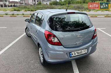 Хетчбек Opel Corsa 2007 в 