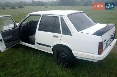 Седан Opel Corsa 1987 в 