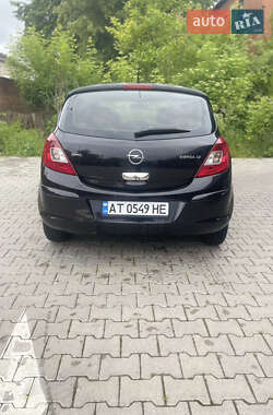 Хэтчбек Opel Corsa 2008 в 
