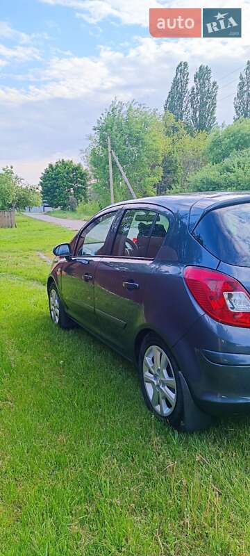 Хэтчбек Opel Corsa 2007 в Чернигове