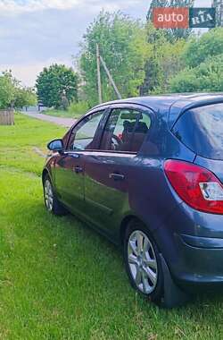 Хэтчбек Opel Corsa 2007 в 