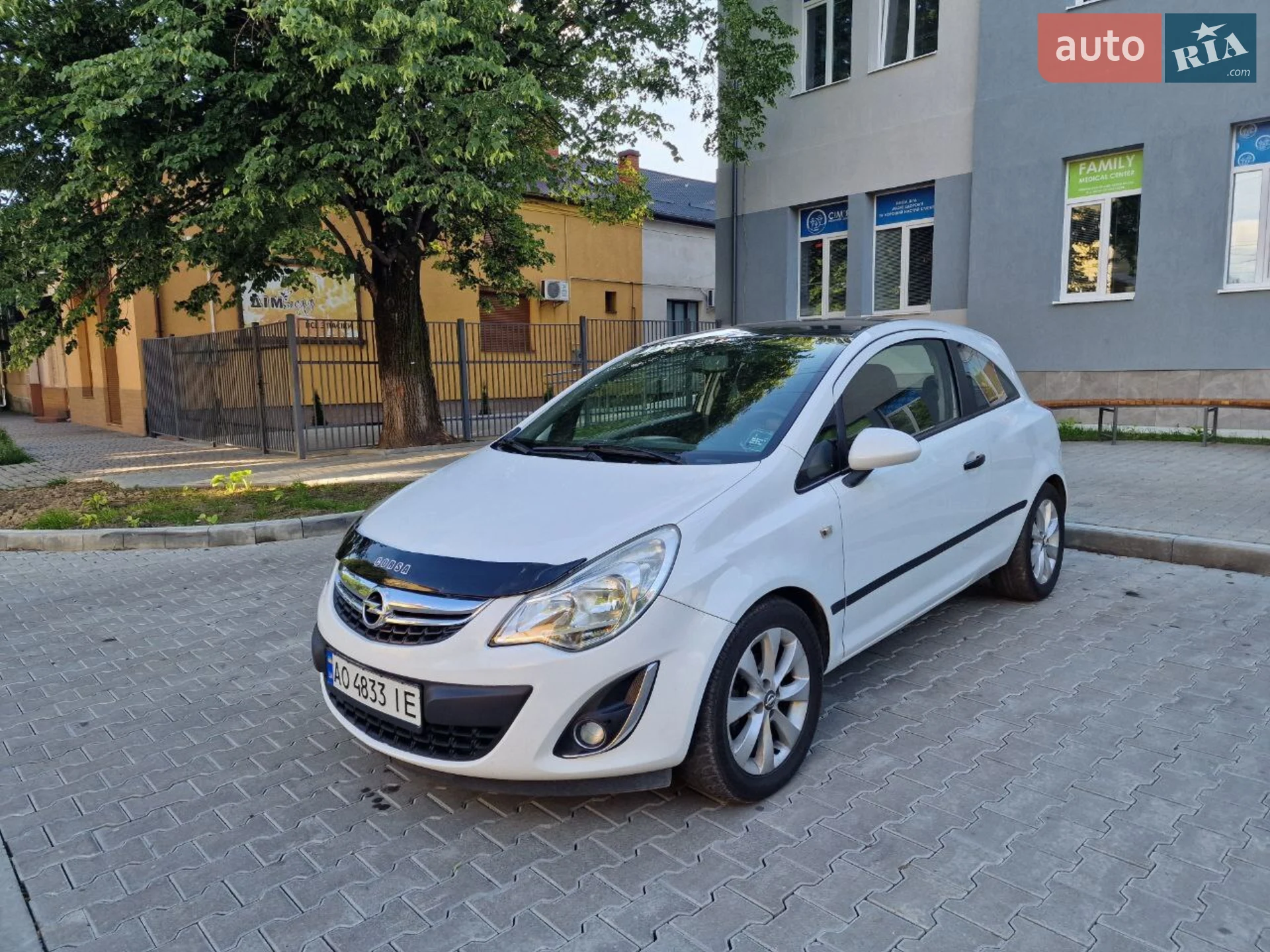 2011 Opel Corsa - мініатюра 2