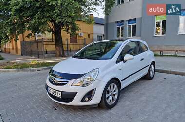 Хэтчбек Opel Corsa 2011 в 