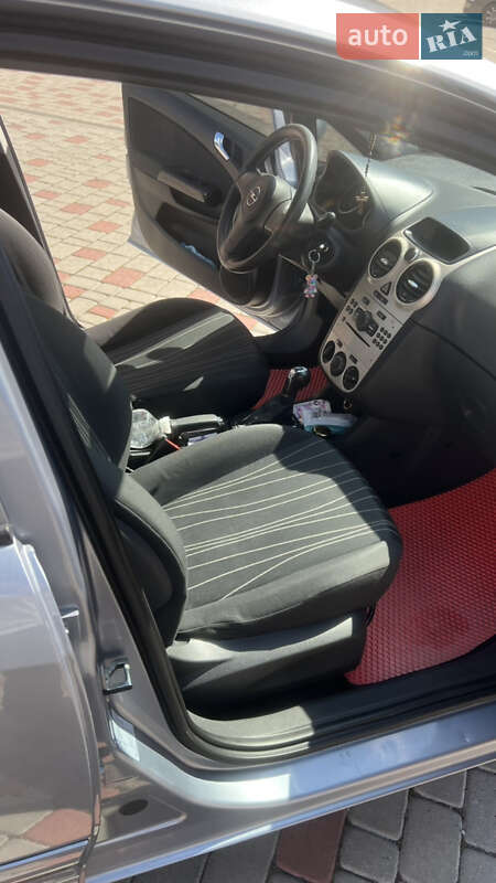 Хэтчбек Opel Corsa 2007 в Ивано-Франковске