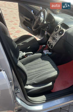 Хетчбек Opel Corsa 2007 в 
