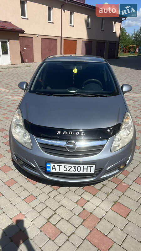 Хэтчбек Opel Corsa 2007 в Ивано-Франковске