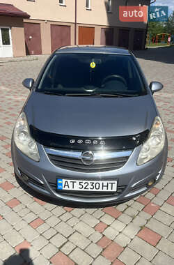 Хетчбек Opel Corsa 2007 в 