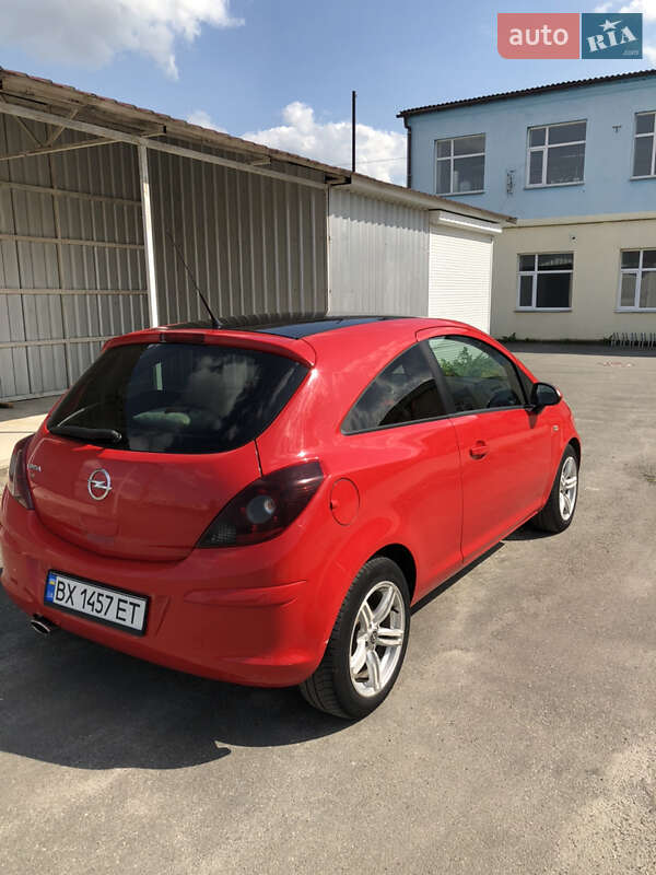 Хетчбек Opel Corsa 2011 в Шепетівці