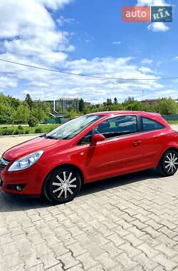 Хэтчбек Opel Corsa 2006 в Лановцах
