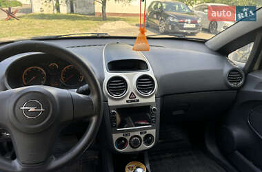 Хетчбек Opel Corsa 2008 в 