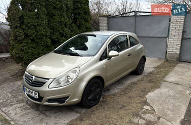 Хэтчбек Opel Corsa 2008 в Киеве