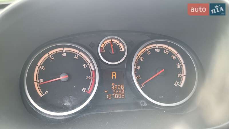 Хэтчбек Opel Corsa 2012 в Киеве фото 2 Хэтчбек Opel Corsa 2012 в Киеве