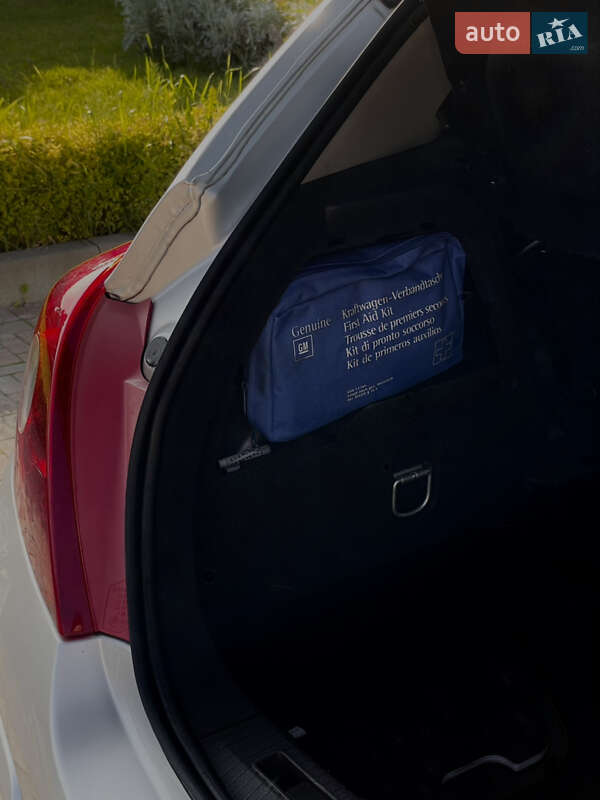 Хэтчбек Opel Corsa 2008 в Львове