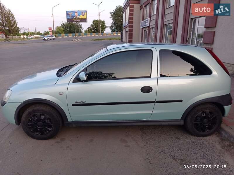 Хетчбек Opel Corsa 2001 в Миргороді
