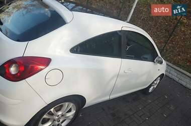 Хэтчбек Opel Corsa 2008 в Киеве