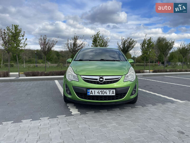 Хетчбек Opel Corsa 2011 в Ірпені