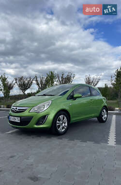 Хетчбек Opel Corsa 2011 в 
