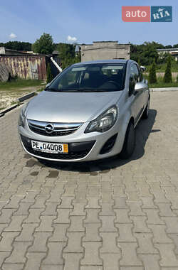 Хэтчбек Opel Corsa 2013 в 
