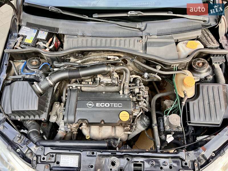 Хетчбек Opel Corsa 2005 в Луцьку