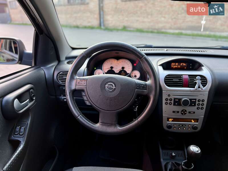 Хетчбек Opel Corsa 2005 в Луцьку