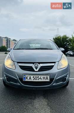 Хэтчбек Opel Corsa 2008 в Белогородке