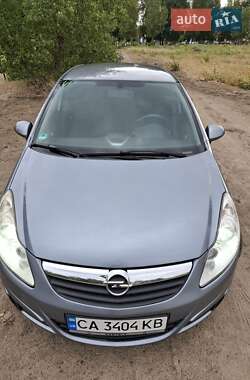 Хэтчбек Opel Corsa 2009 в 