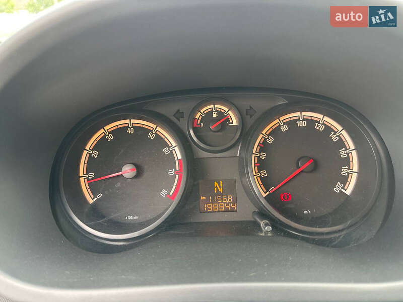Хэтчбек Opel Corsa 2008 в Днепре