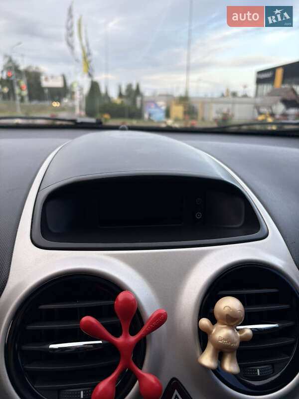 Хэтчбек Opel Corsa 2009 в Полтаве
