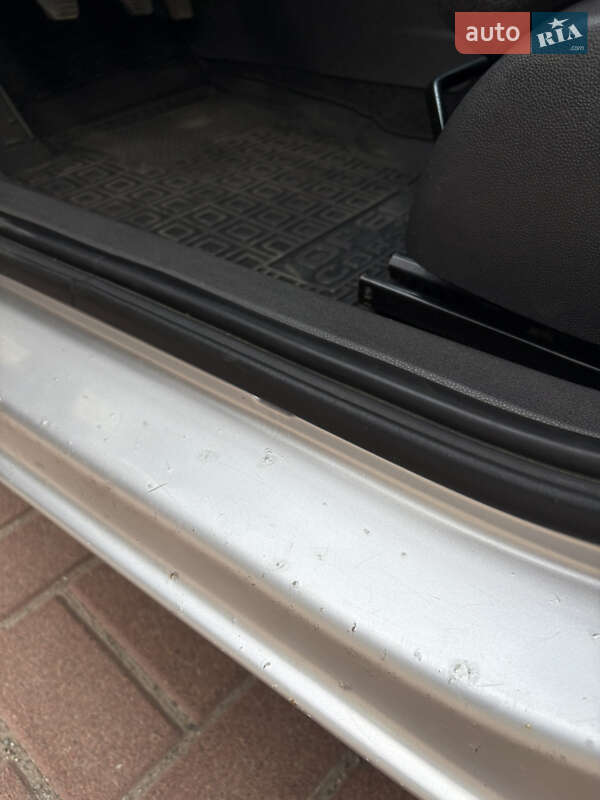 Хэтчбек Opel Corsa 2009 в Полтаве