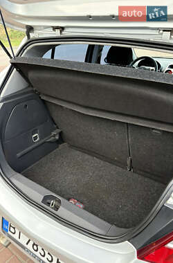 Хэтчбек Opel Corsa 2009 в 