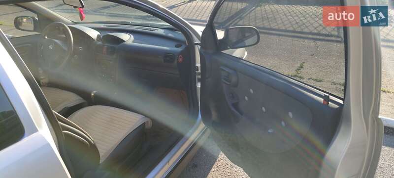 Хэтчбек Opel Corsa 2002 в Одессе