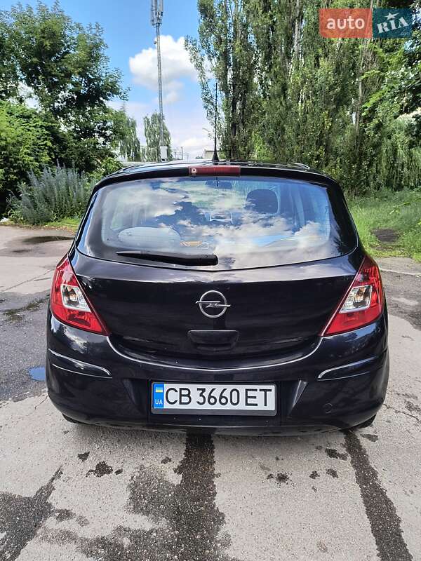 Хэтчбек Opel Corsa 2009 в Чернигове