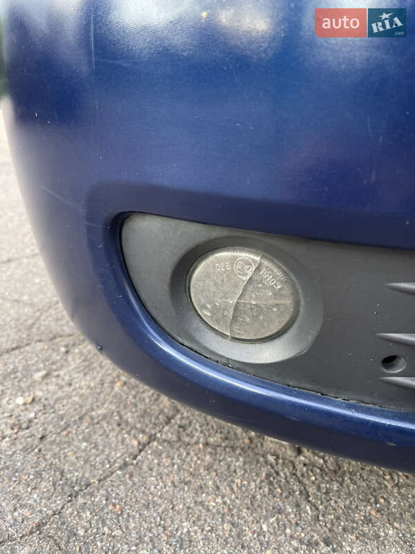 Хэтчбек Opel Corsa 2003 в Броварах