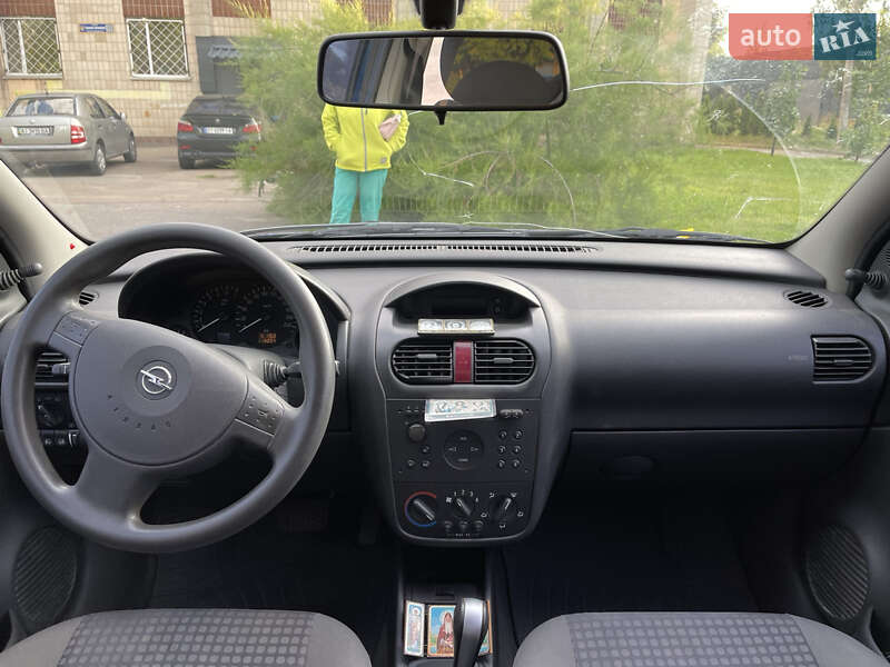 Хэтчбек Opel Corsa 2003 в Броварах