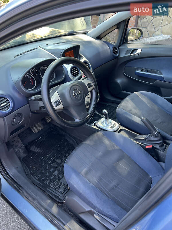 Хэтчбек Opel Corsa 2007 в Киеве