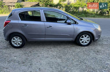 Хэтчбек Opel Corsa 2007 в 