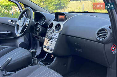 Хэтчбек Opel Corsa 2007 в 