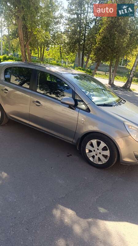 Хэтчбек Opel Corsa 2011 в Любомле фото 2 Хэтчбек Opel Corsa 2011 в Любомле