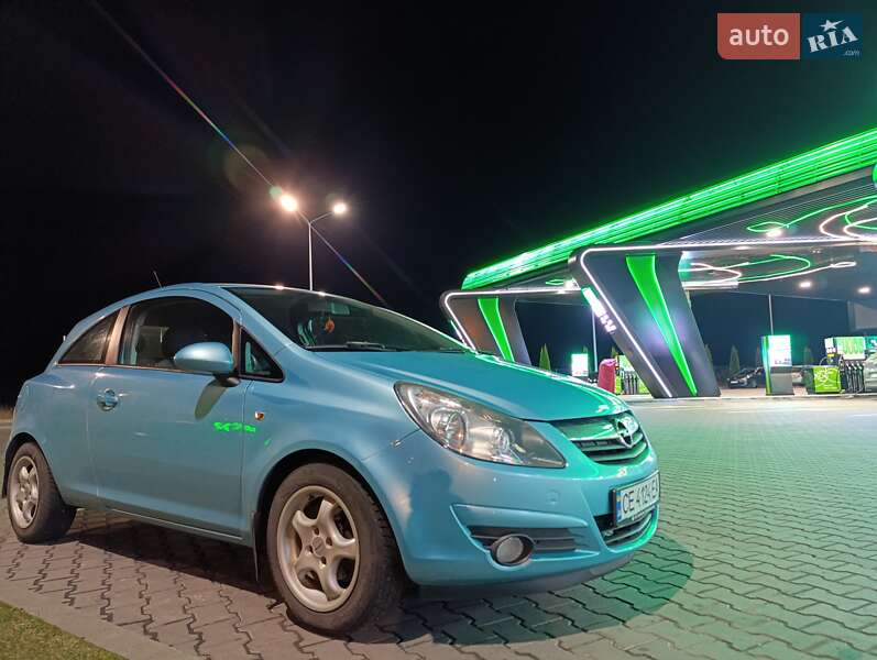 Хэтчбек Opel Corsa 2010 в Черновцах