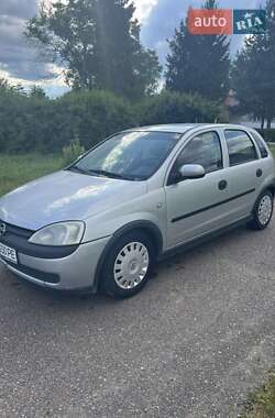 Хэтчбек Opel Corsa 2002 в Самборе